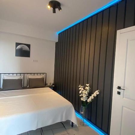 Q Luxury Apartment - Palas Center Jászvásár Kültér fotó